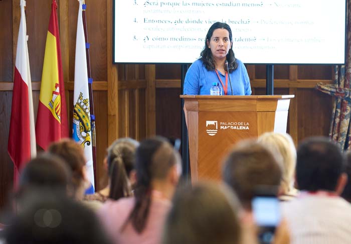 Foto economía de la educación